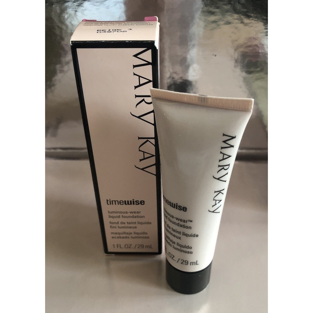 MARY KAY Timewise Luminous-Wear Liquid Foundation BEIGE 3 1 fl oz Normal to Dry